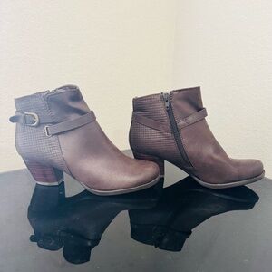 Women's Brown Ankle Boots